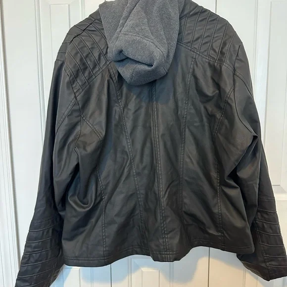 Plus size, faux black leather jacket with attached gray hoodie lining. Size 2x - Picture 8 of 9